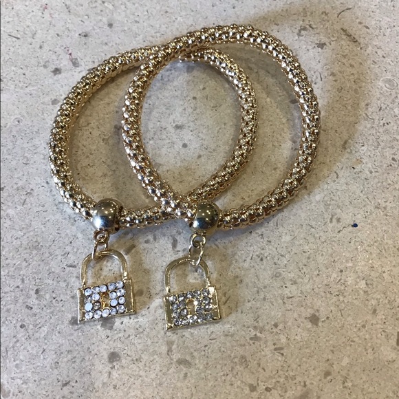 Bracelets - Picture 8 of 9